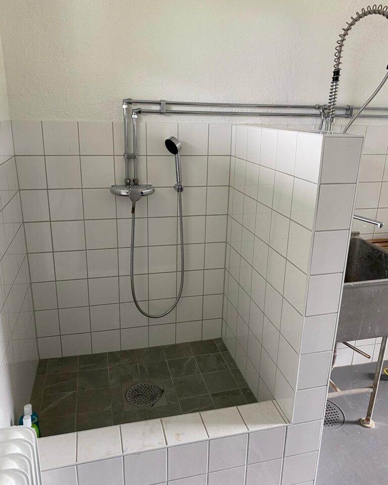 DDAE4B61-6D66-493A-9FF5-5A56F4BAEAFD